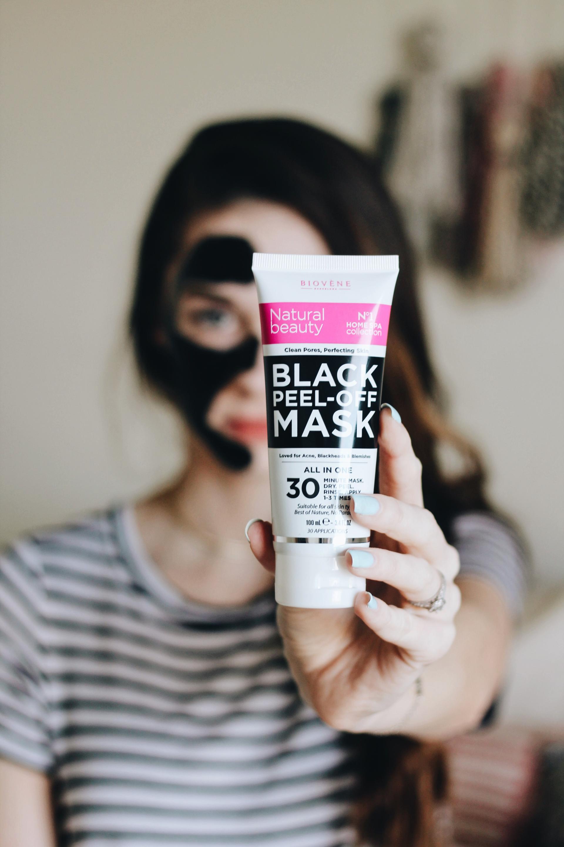 Kan ikke lide slave pude Review: Biovène Black Peel-Off Mask - Abby Saylor Armbruster