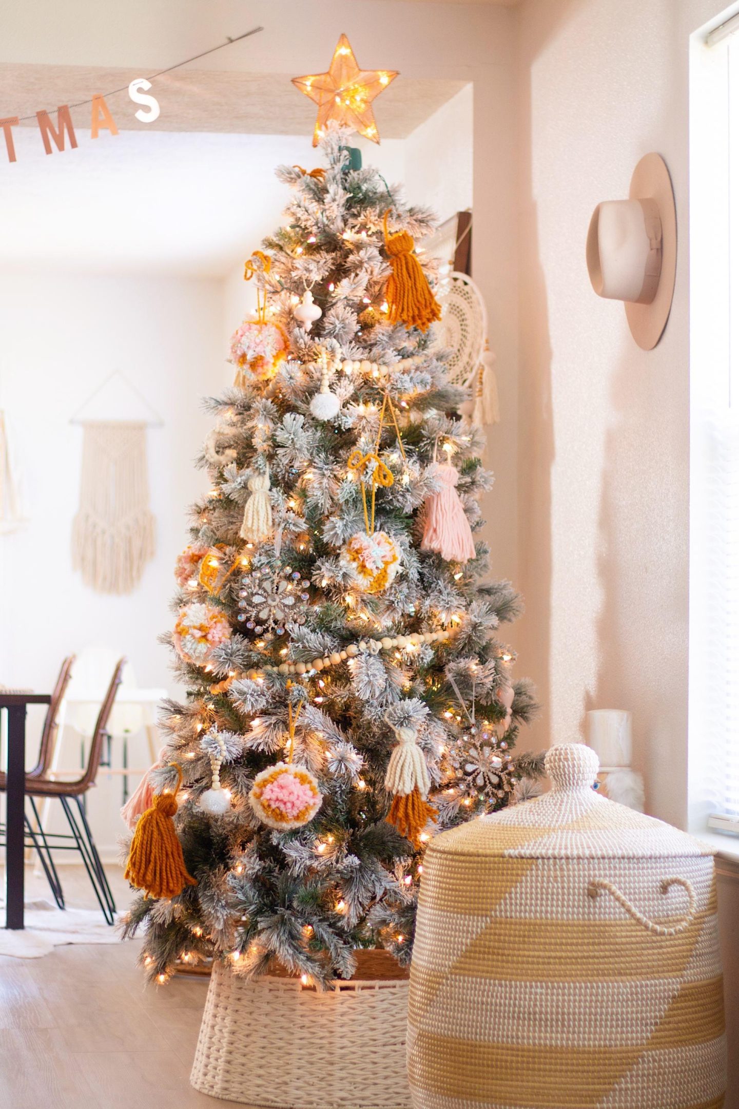 DIY Pom Pom Christmas Ornaments